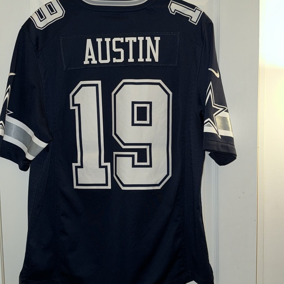 MILES AUSTIN NFL COWBOY JERSEY - Picture 5 of 5